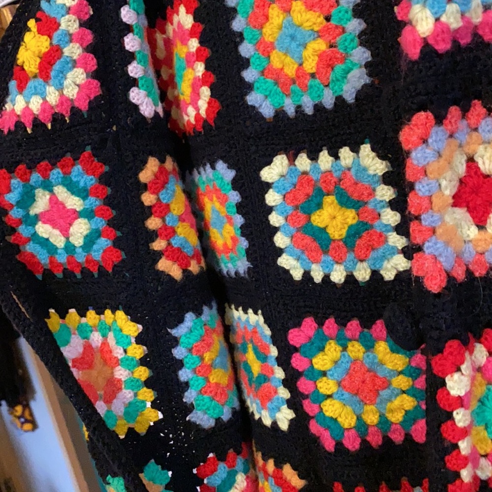 Cute vest - Picture 4 of 4